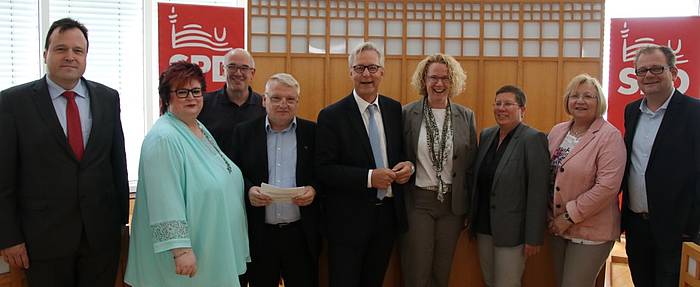 https://www.spd-fraktion-dortmund.de/fileadmin/_processed_/csm_Veranstaltung_Sicherheit_und_Ordnung_Referenten_bf4d13b3d9.jpg